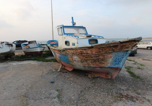 Inspecting a Boat for Transport